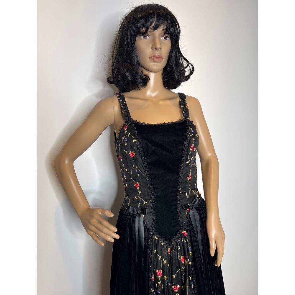 Late 80s Jeannie Nitro Gothic black velvet silk floral embroidered corset gown s - Picture 9 of 16